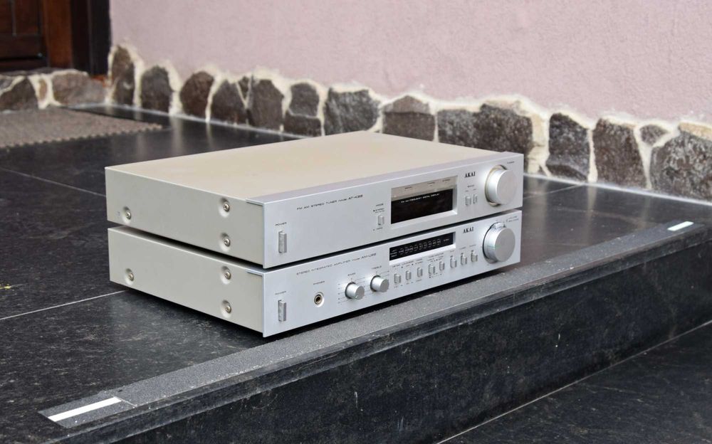 Linie Akai amplificator AM-U22 + tuner AT-K22