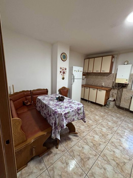 Inchiriez apartament/regim hotelier