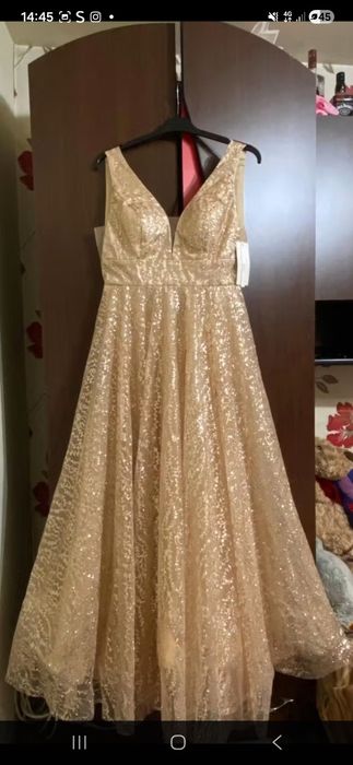 Rochie noua cu eticheta