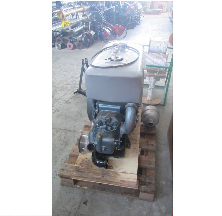 Китайски Дизелов Двигател 18 к.с. - със стартерно палене