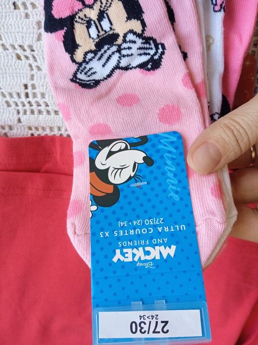 НОВ комплект Minnie mouse, размер 2-3 годинки