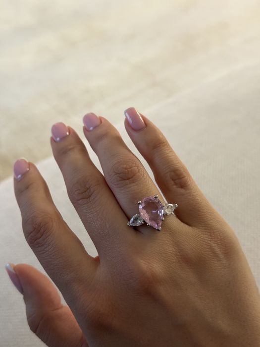 Красивое кольцо серебро