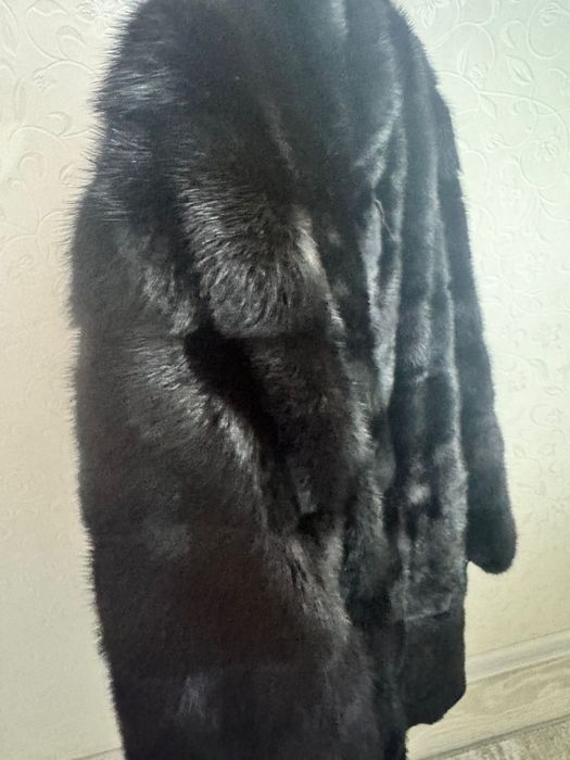 Продам норковую шубу