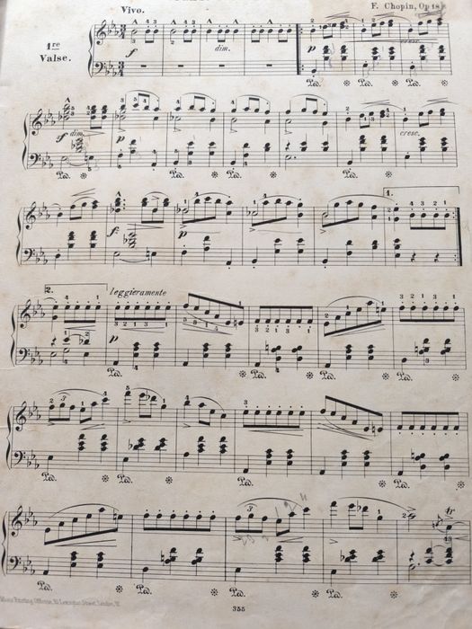 Стара книга-1890г. с валсове на Шопен за пиано