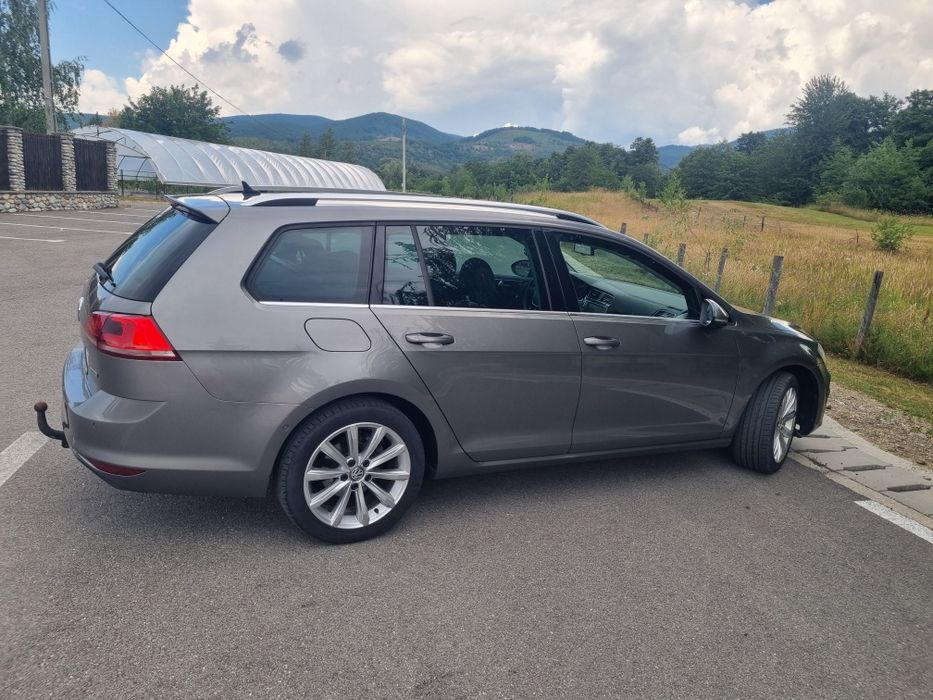 Vând Golf 7 1.6 TDI 110 Highline euro 6( 2 x rânduri de jante)