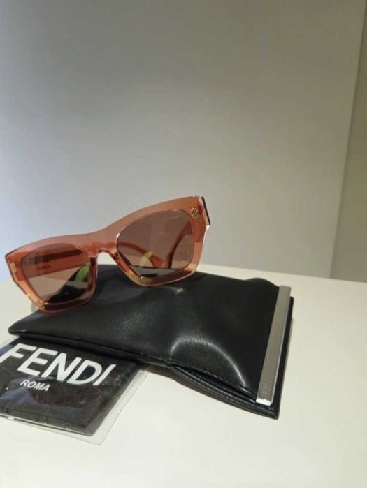 Оригинални слънчеви очила fendi