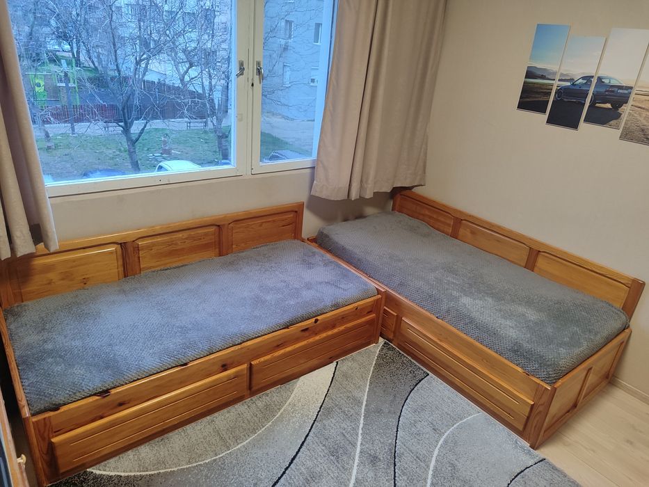 2бр. Дървени единични легла