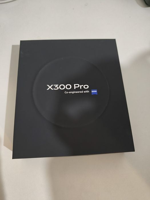 Камерофон Vivo x300 Pro 16/512Gb Black Global