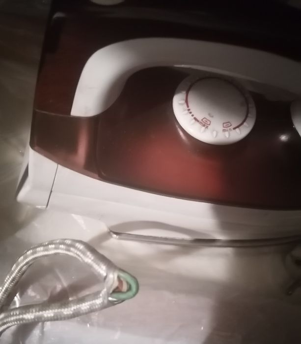 Утюг  бу работает