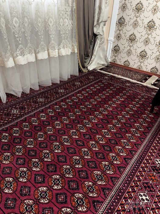 Asl turkman gilamlari sotiladi