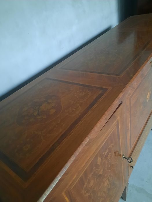 Servantă  bar cu intarsii