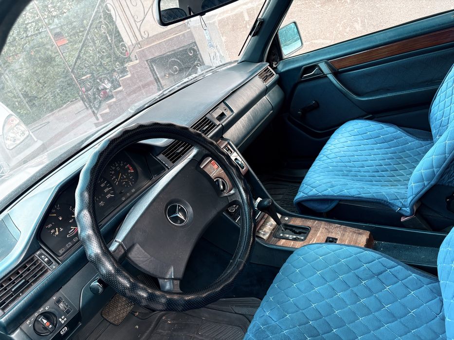 Mercedes BenZ e230