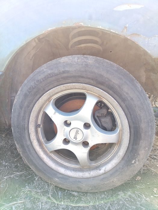Продам диски с летней резиной r15