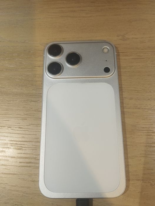 Iphone xr     64