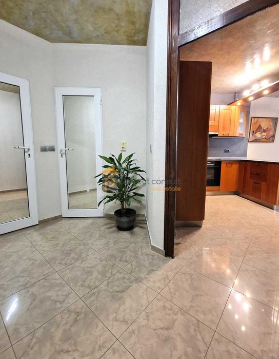 Продава се Тристаен апартамент в Пловдив, Тракия - 106 кв.м за 2075 €/кв.м - Снимка #9