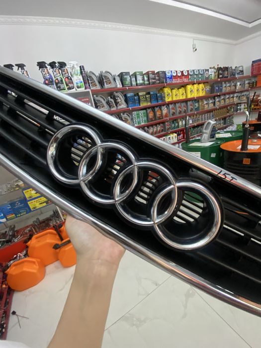 решетка радиатора Audi A6 C5