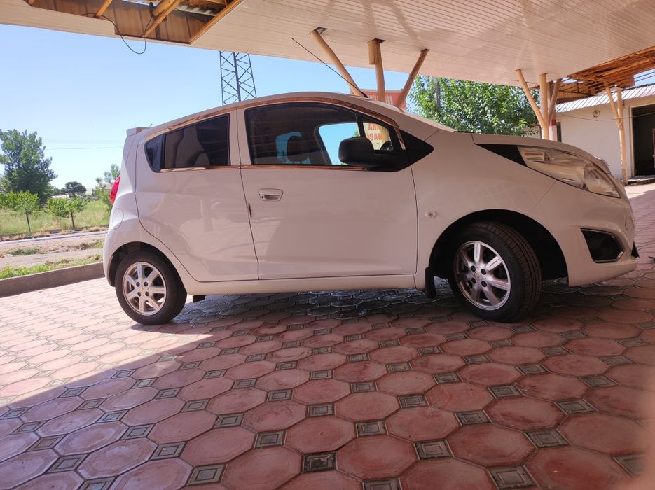 Spark sotiladi 2017 yil navarod qilingan