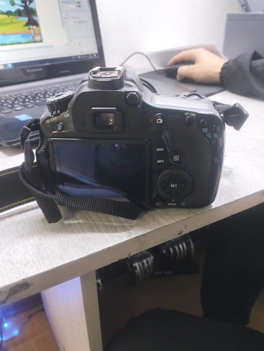 Canon E O S 60 D
