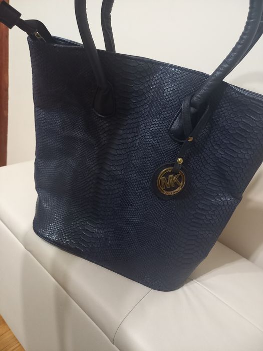 Голяма синя дамска чанта