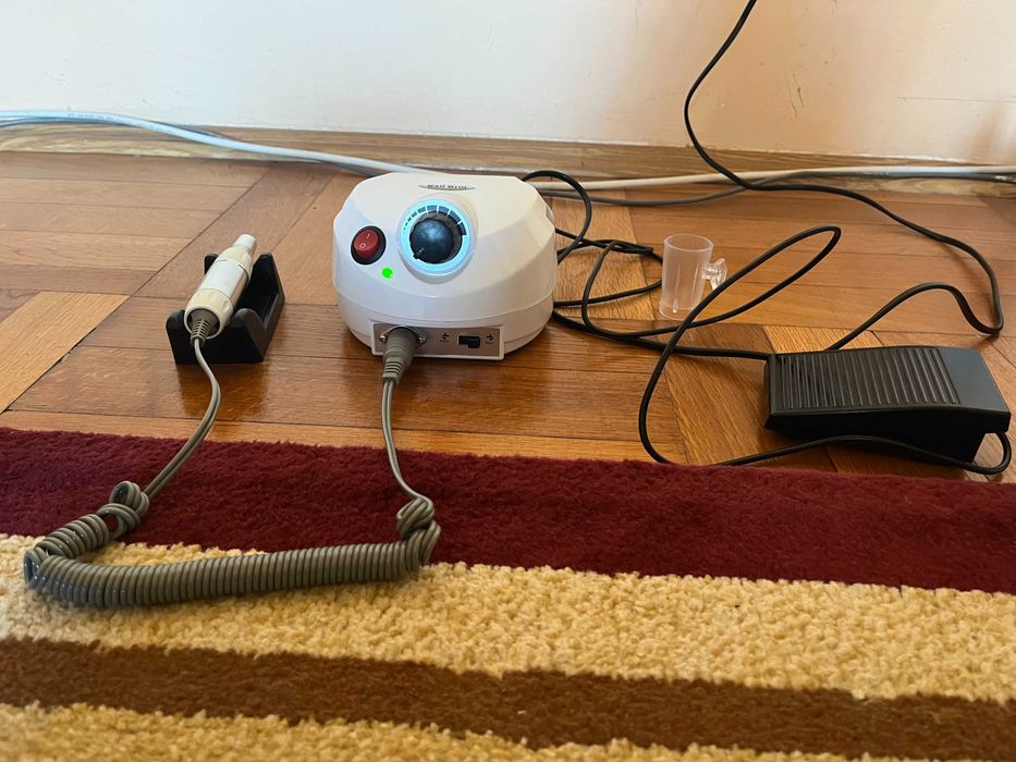 Pila electrica pentru unghii
