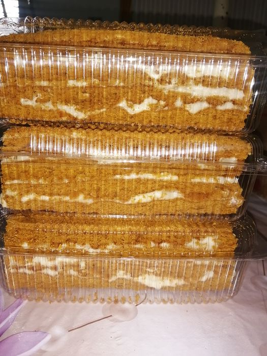 Медовий, напалеон, творожный, пряники, коржики на заказ