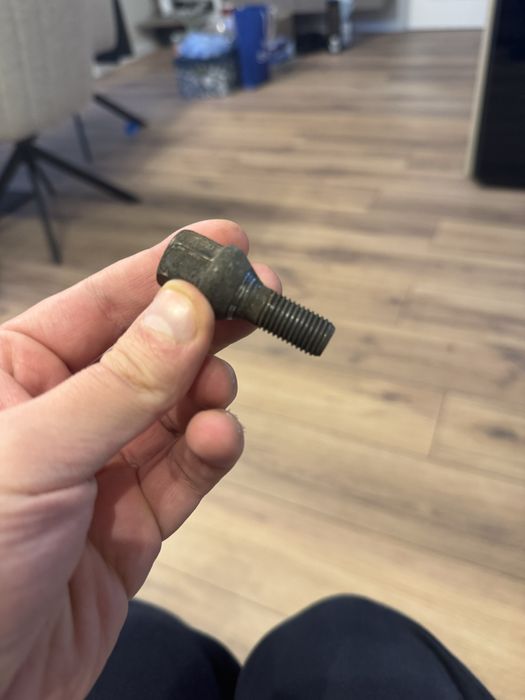 Болтове рено конусовидни