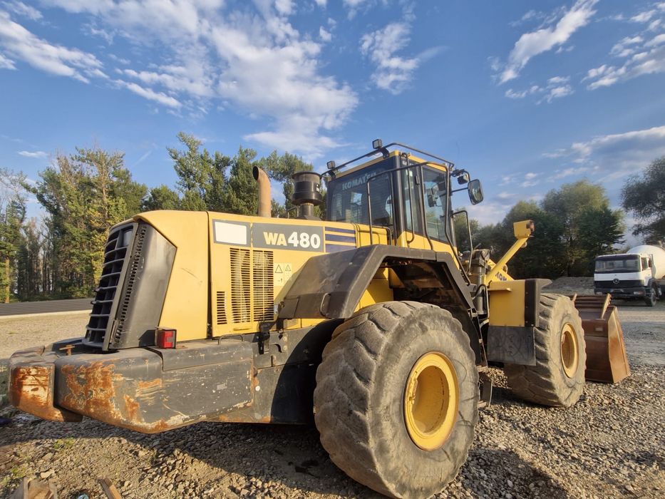 Vând incarcator KOMATSU