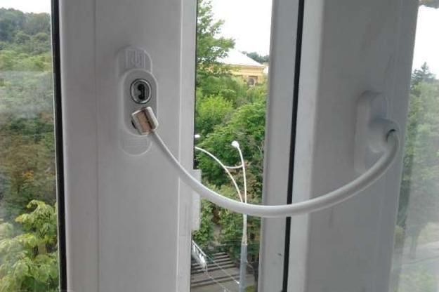 Ремонт пластиковых окон двери