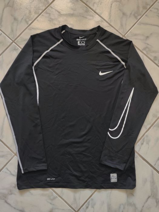 Bluză Nike mânecă lungă neagră Dry-Fit mărime XL fit L