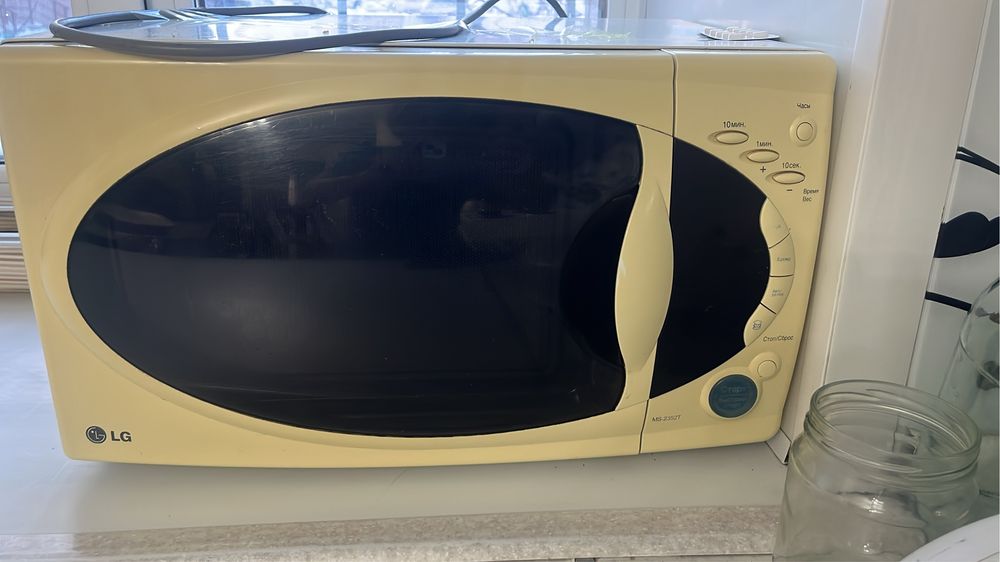 Продам микроволновую печь