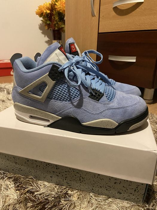 Jordan 4 university blue