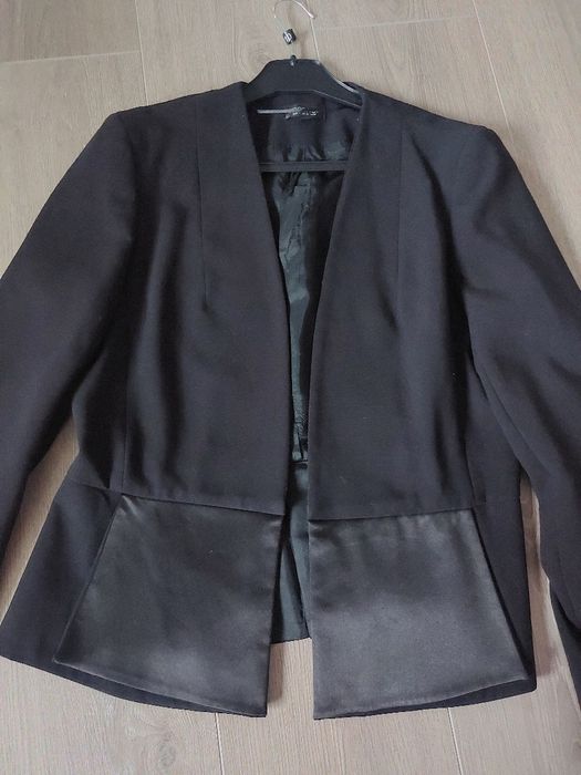 Sacou Negru Marimea 42 (EUR)