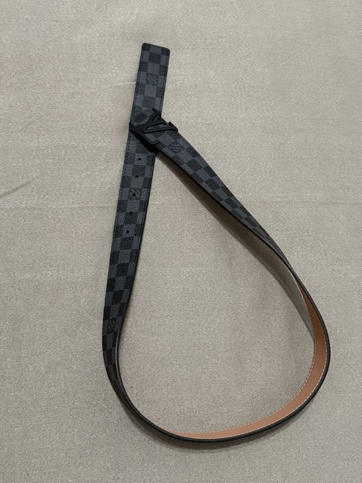 Vand curea Louis Vuitton neagra