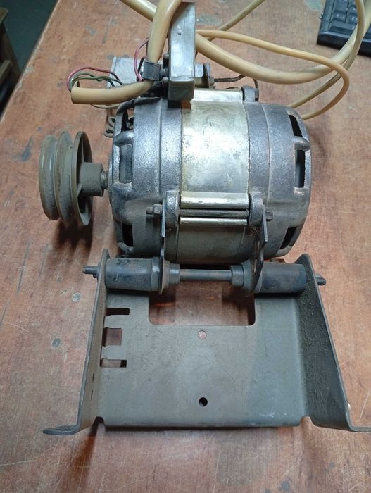 Продам Мотор от Стиралки Белка -10