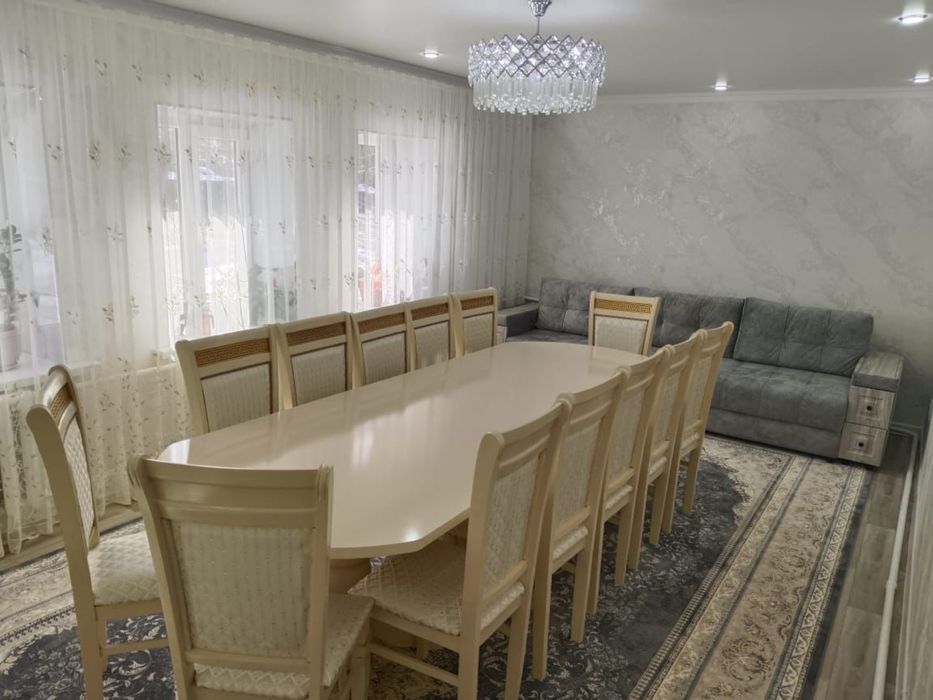 Стол и стулья комплект