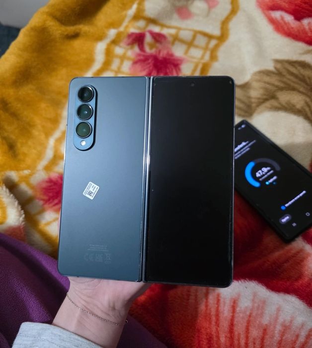 Samsung Galaxy Z Fold 4