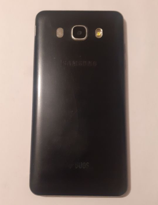 Samsung    J 5  16 ГБ