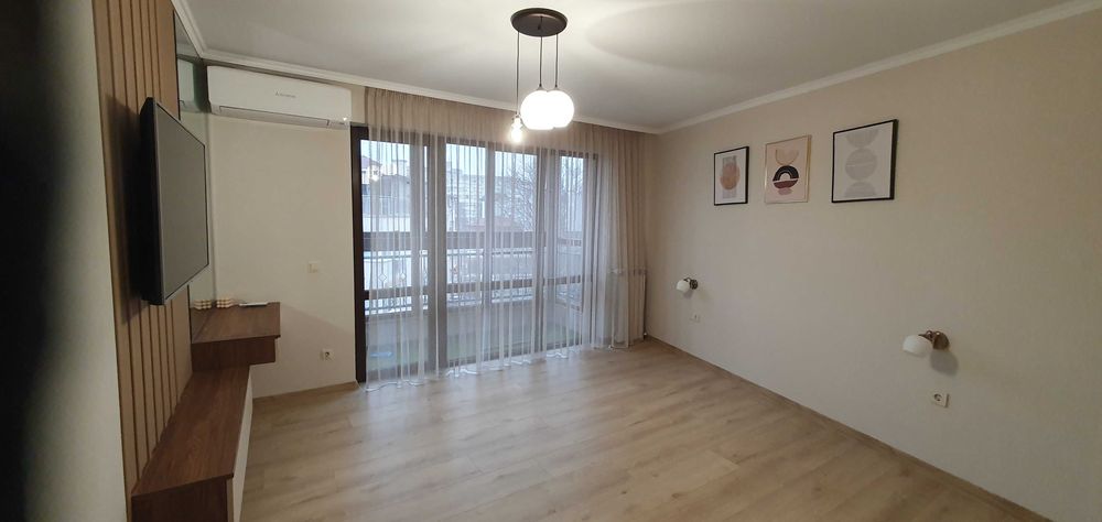 Дава се под наем Многостаен апартамент в Пловдив, Център - 140 кв.м за 1495.83 € - Снимка #10