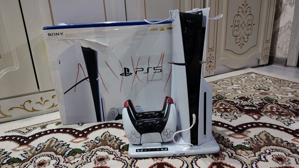 Продам playstation 5 slim дисковод 2 джойстик deluxe подписку докстанц