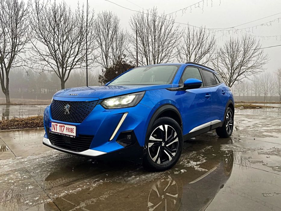 Peugeot 2008 TVA deductibil / Led / Camera / Bord virtual / Distronic