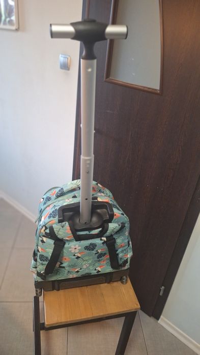 Ученическа Раница с колелца