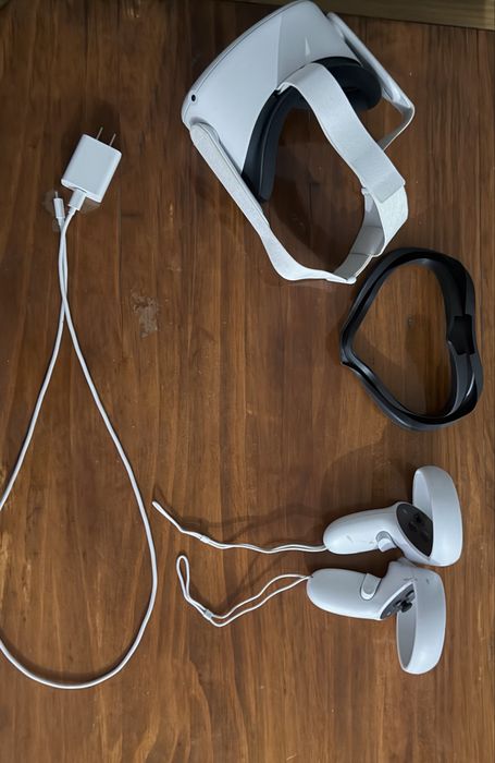 Meta Quest 2(preț negociabil)