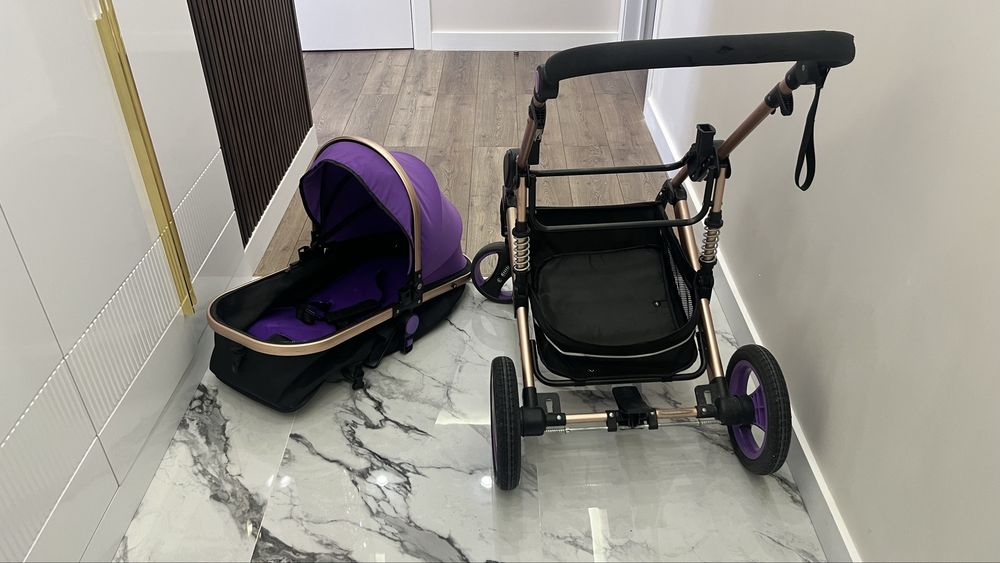 Детская коляска фирмы BELECO