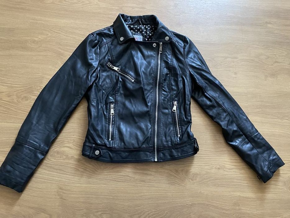 Дамско кожено яке