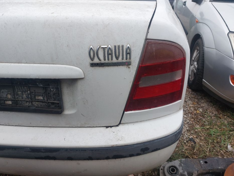 Skoda Octavia 1.6 На части