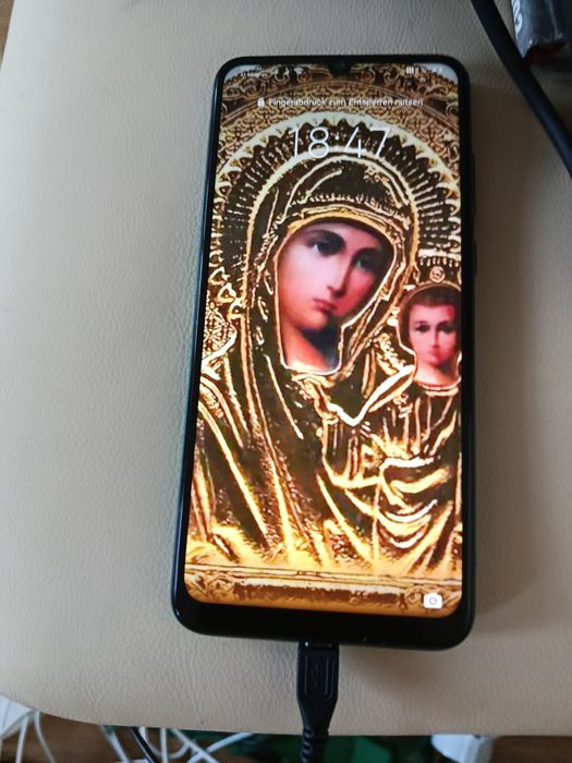 Huawei Y6P 
(алтернатива:
Huawei Y6P (MAD-LX9N) 64GB – отличен за ежедневна употреба)
Описание:
Продавам теле