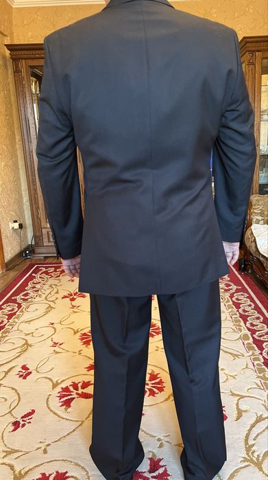 Продам костюм мужской