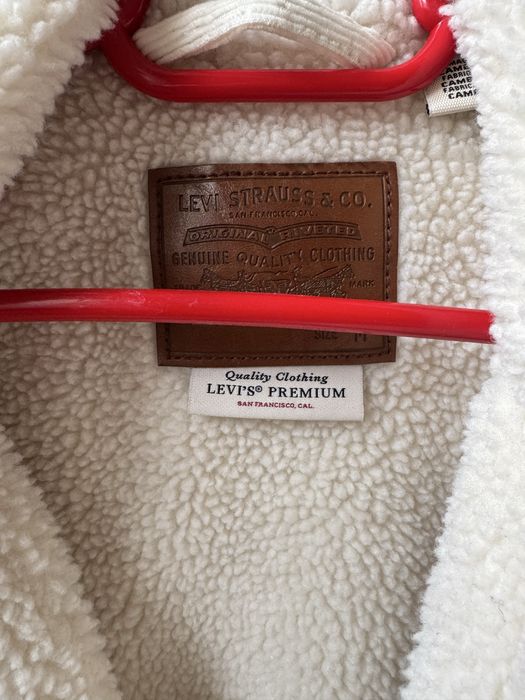 Geaca Levis îmblănita