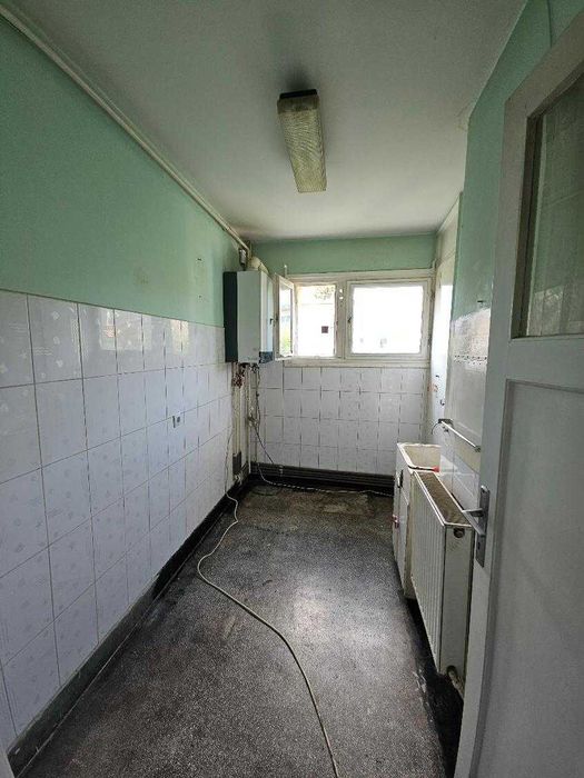 Proprietar – Vând apartament cu 2 camere decomandate, cartierul Astra, str. Uranus – 200 m de Piața Astra), etaj 3/4, orientare spre Sud — fotografia 3