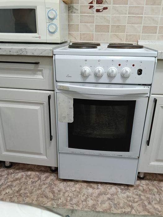 Продам Электроплиту